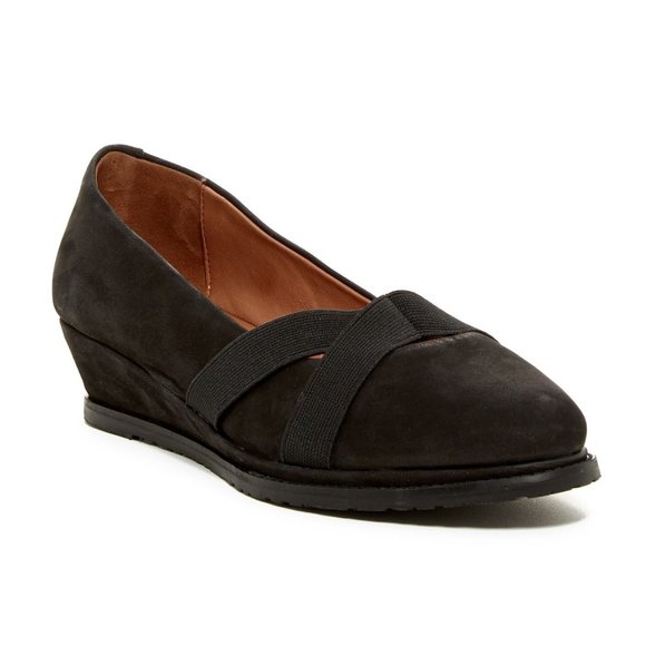 Kenneth Cole Shoes - Gentle Souls by Kenneth Cole Black Newman Wedge
